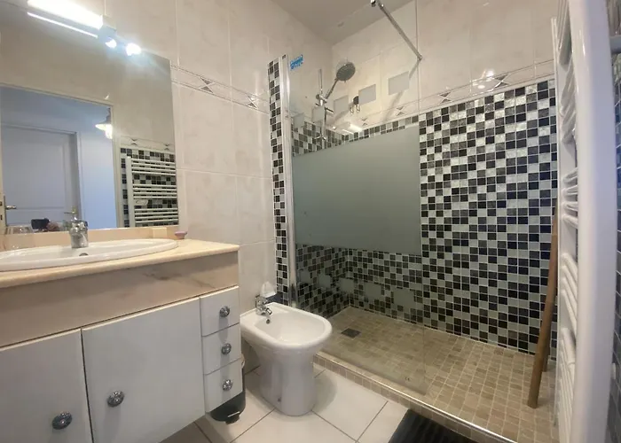 T3 A Avec Vue Mer, Parking Prive Et Wi-fi - Fr-1-374-180 Apartman *